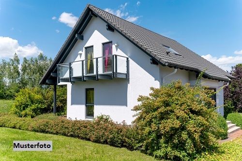 Ehem. freistehendes Eisenbahnerwohnhaus - provisionsfrei